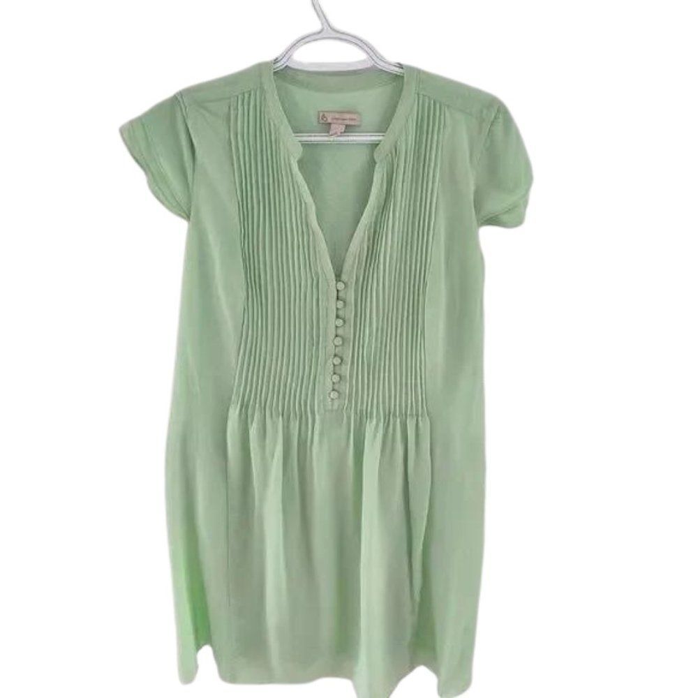 Dress Barn Green Pistachio Color Size 4 Lower neckline button down dress